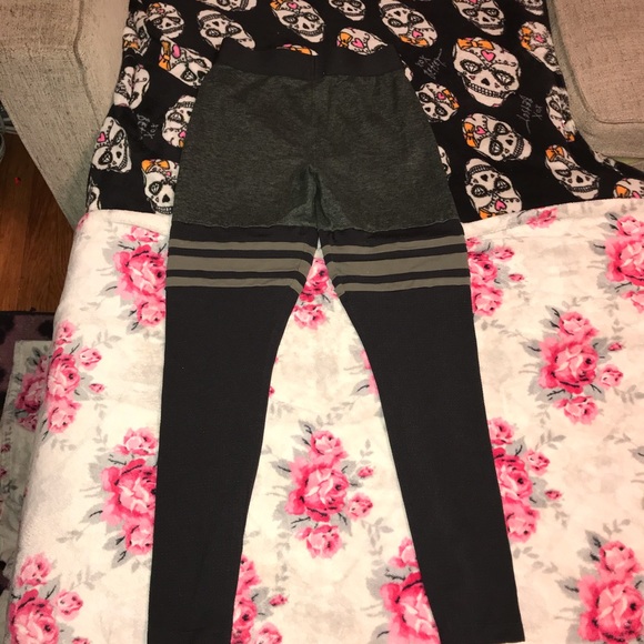 Bombshell sportswear wintergreen thigh highs - Picture 9 of 12